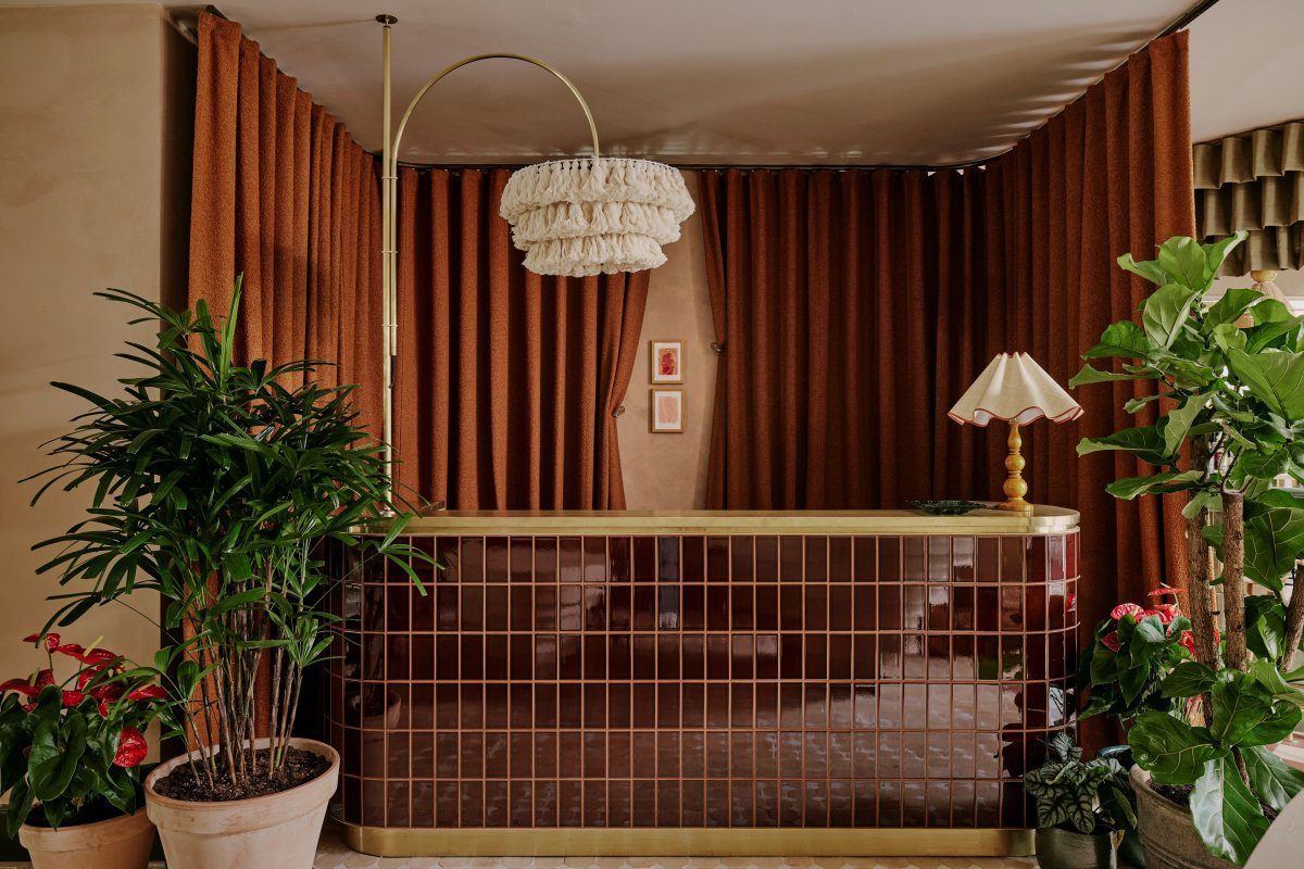 YinjiSpace Atelier Ochre x House of Dré x Ember Locke